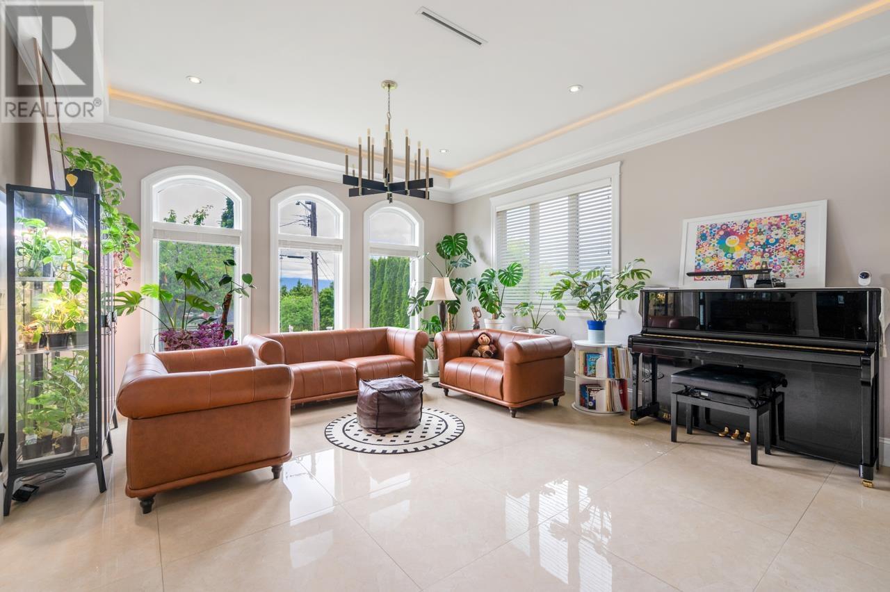 Property at 4758 BOND STREET image 5