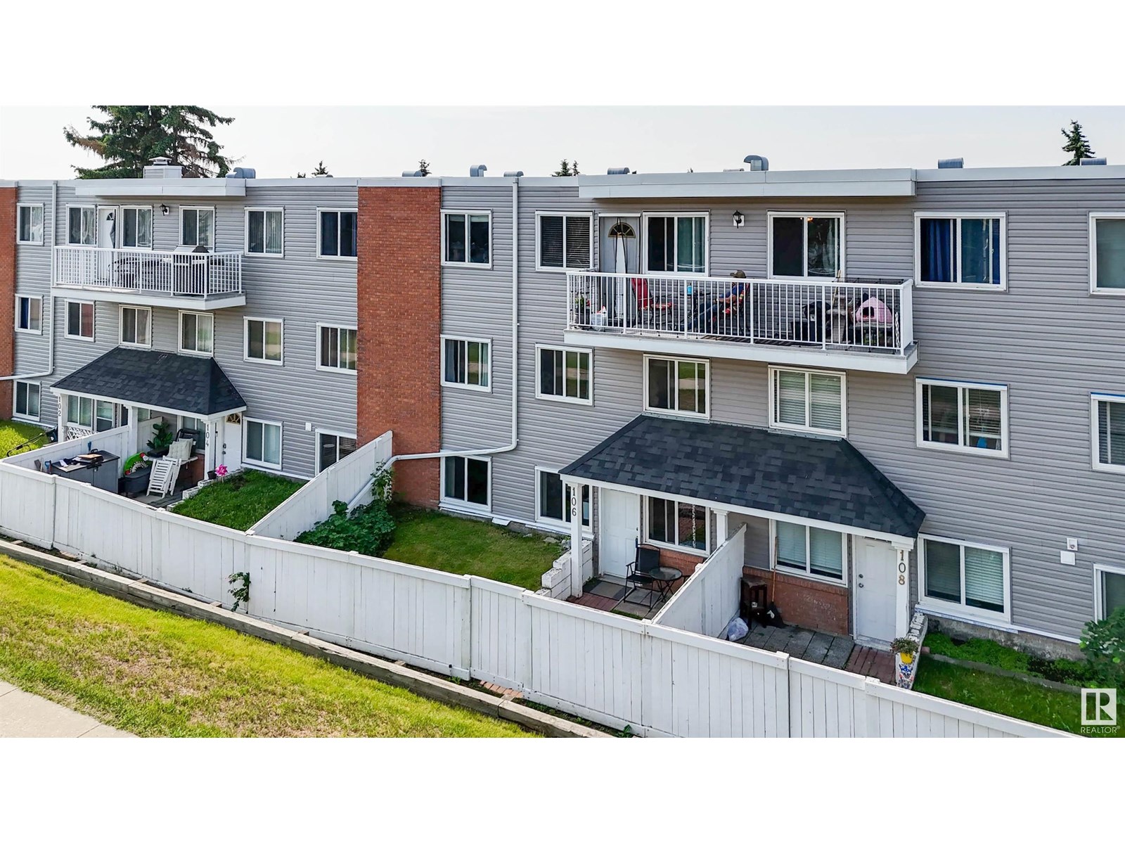Property at #106 14530 52 ST NW image 2