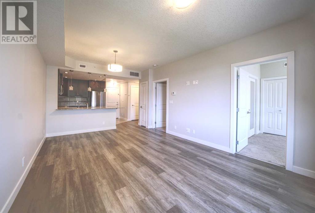 Property at 307, 24 Varsity Estates Circle NW image 2