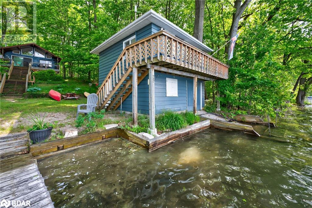 Property at 112 FARLAIN LAKE Road E image 3