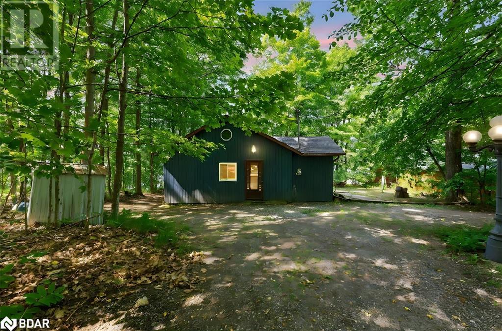 Property at 112 FARLAIN LAKE Road E image 5