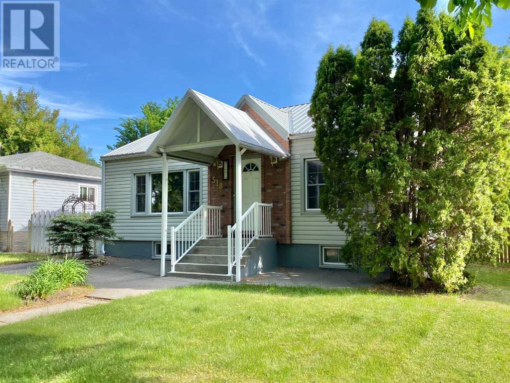 Property at 518 4 Avenue W image 2