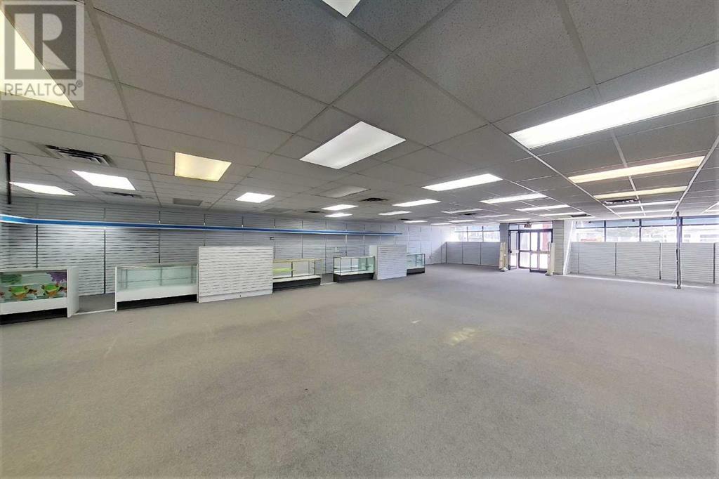 Property at 320 50 Street image 5
