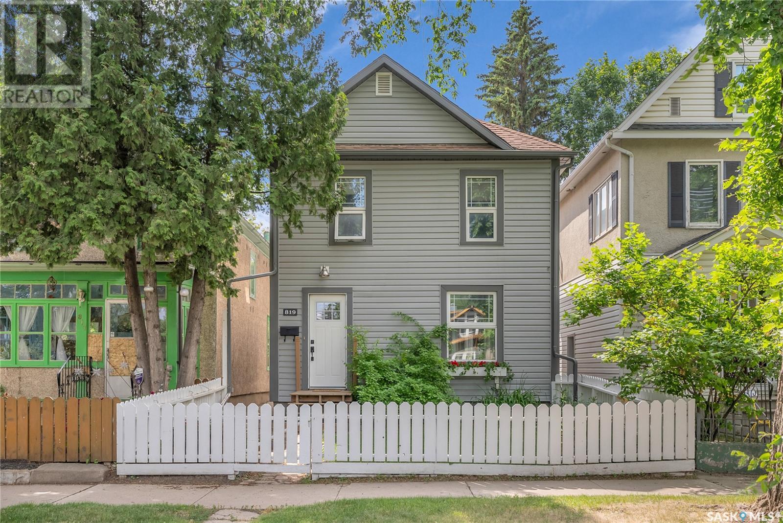 Property at 819 C AVENUE N image 1