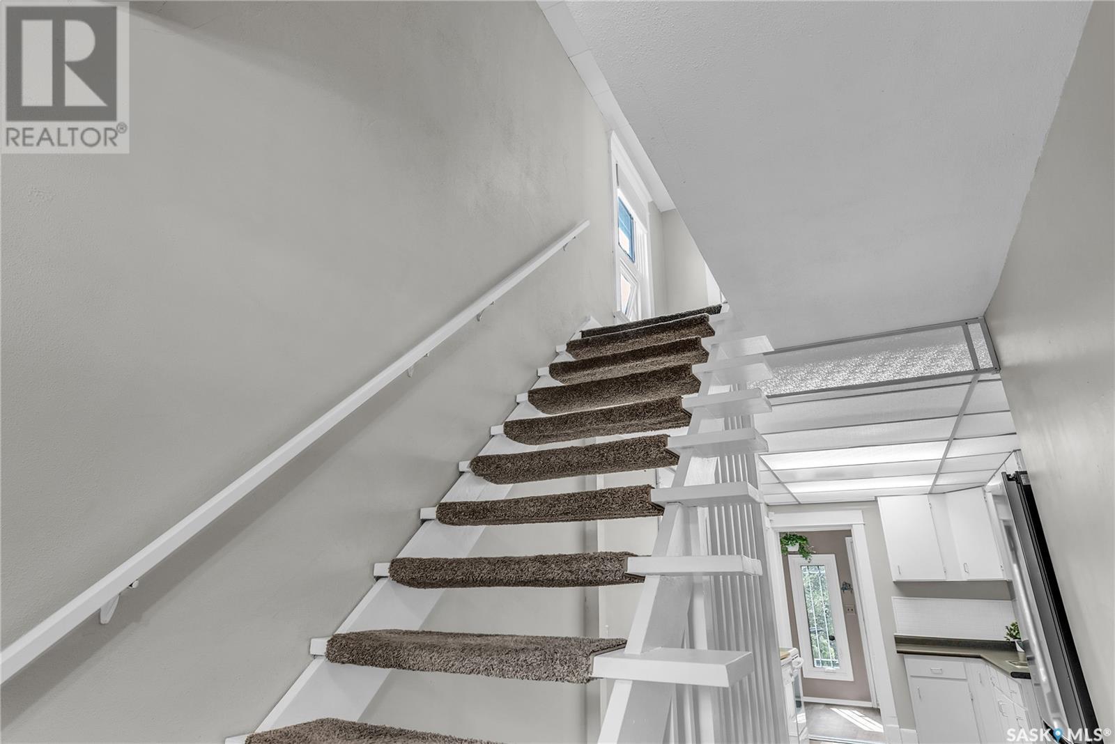 Property at 819 C AVENUE N image 5