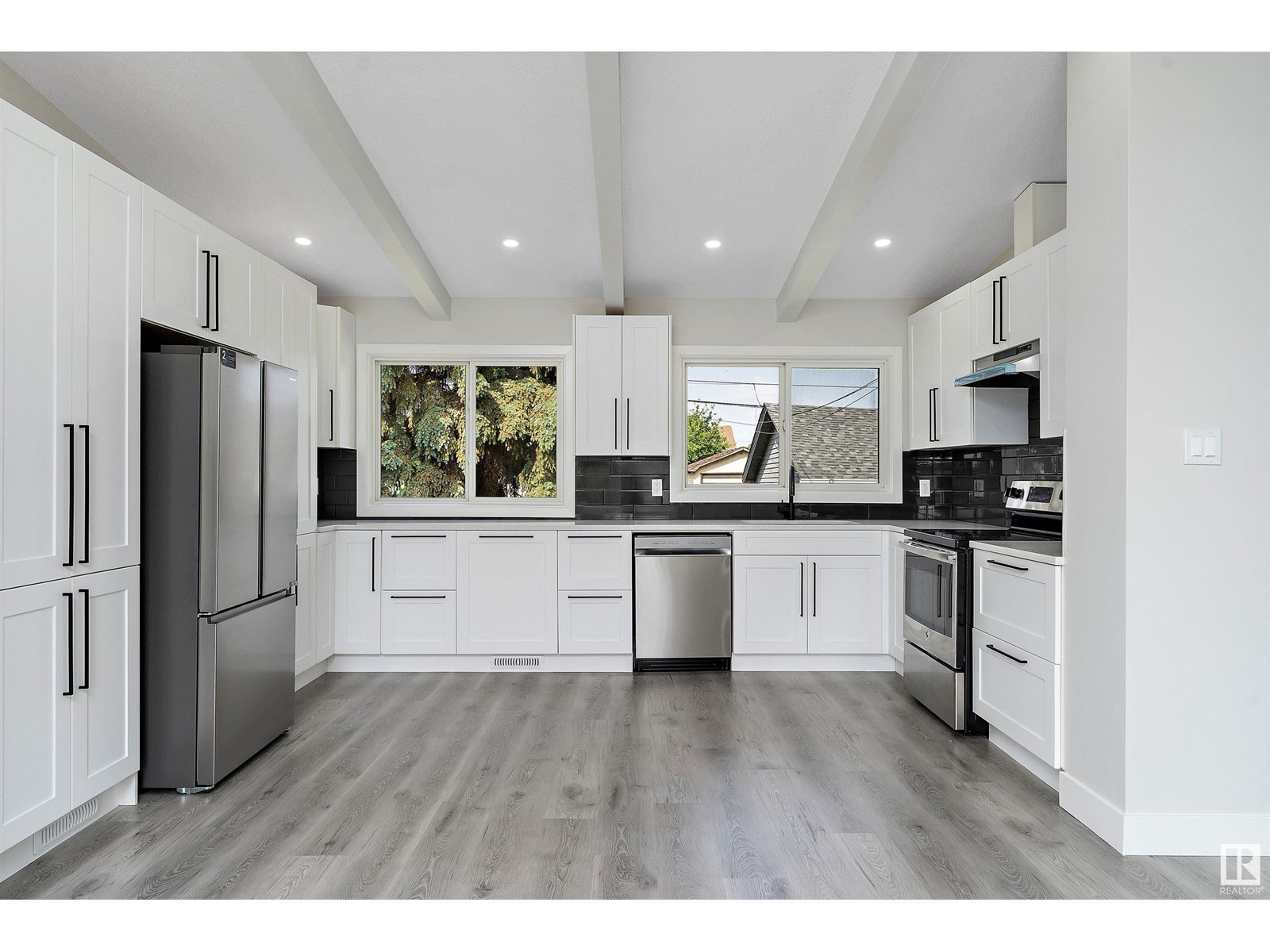 Property at 13236 67 ST NW image 5