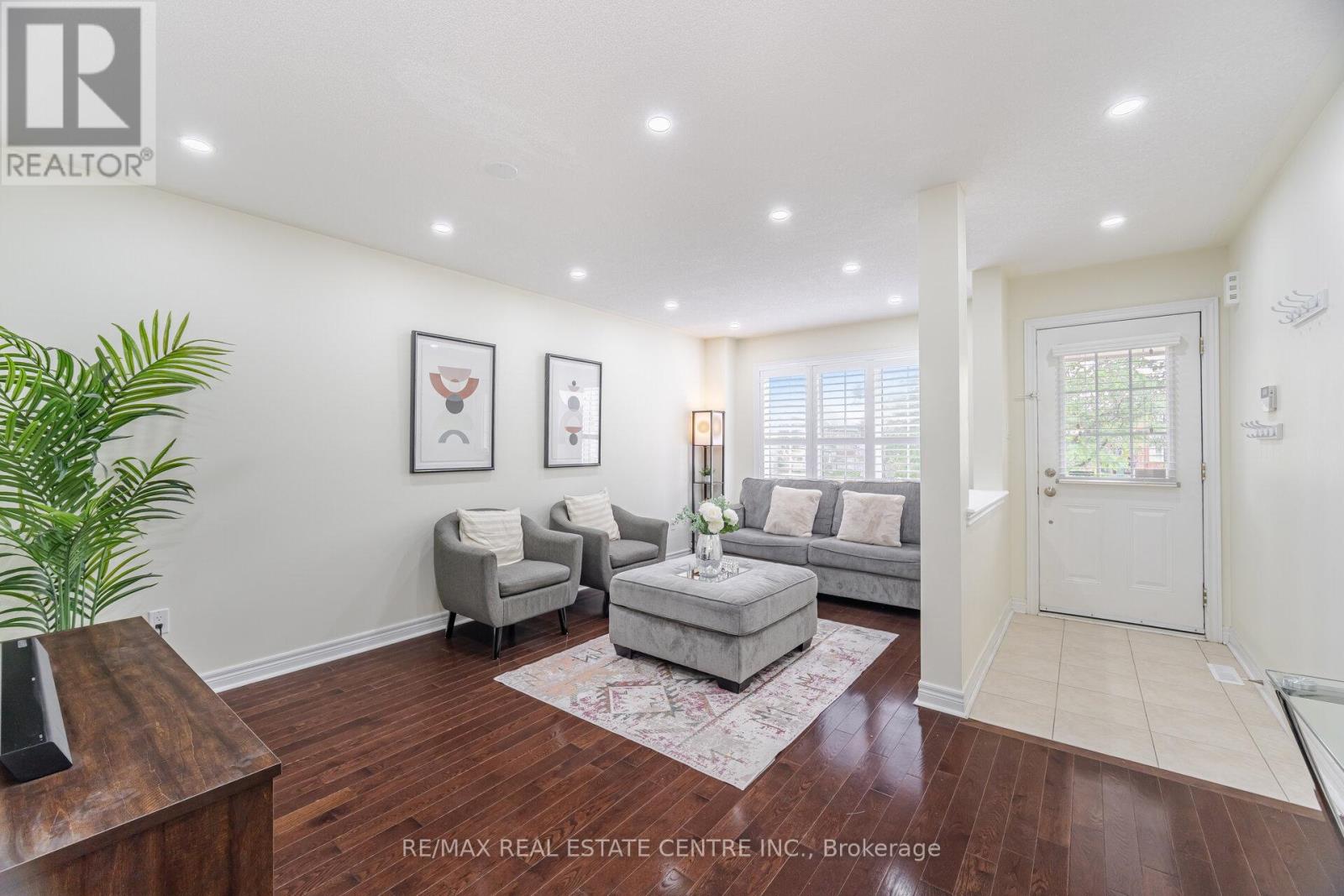 Property at 34 FIRBANK LANE image 5
