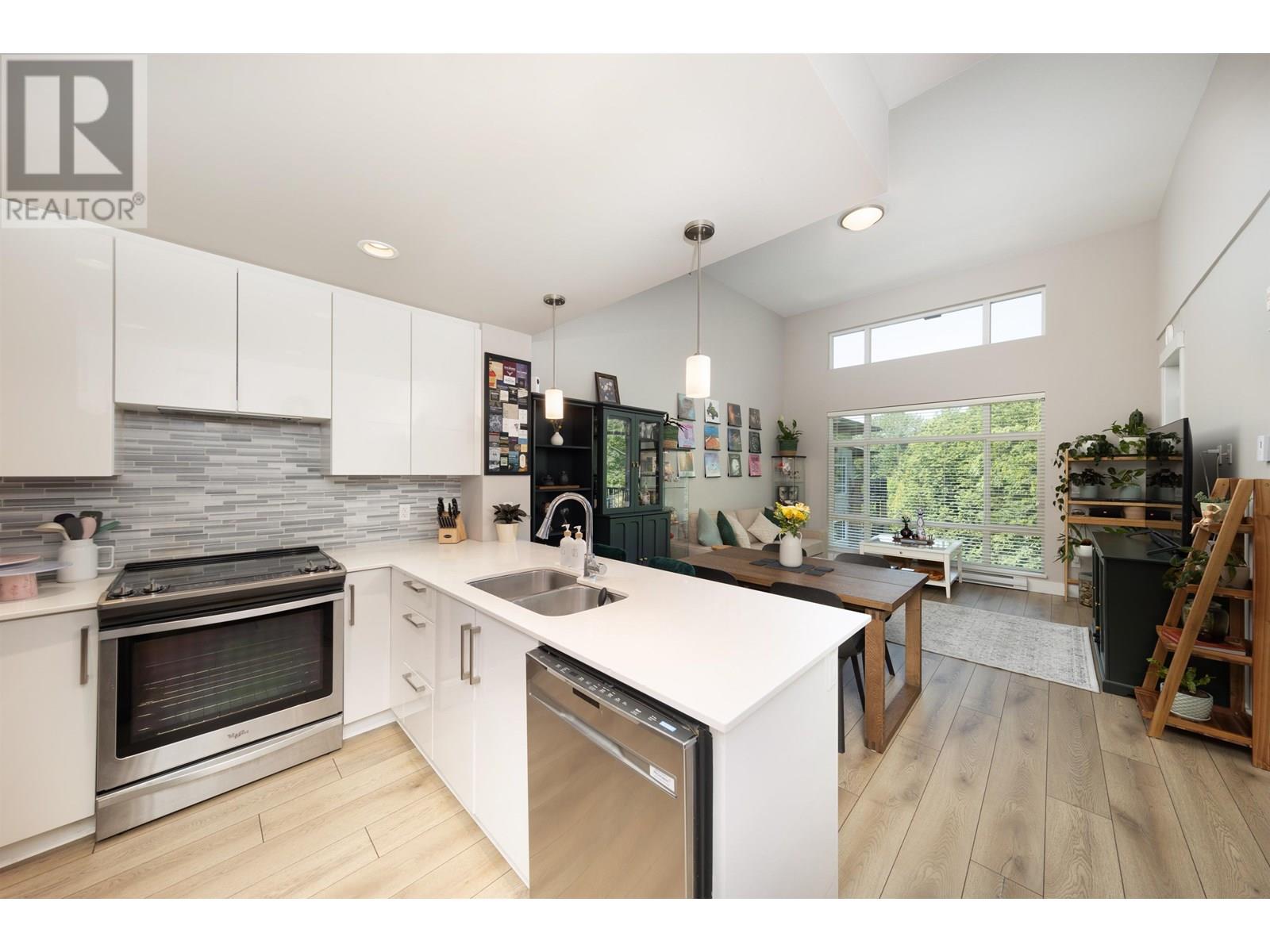 613 2495 WILSON AVENUE, port coquitlam, British Columbia V3C0E4