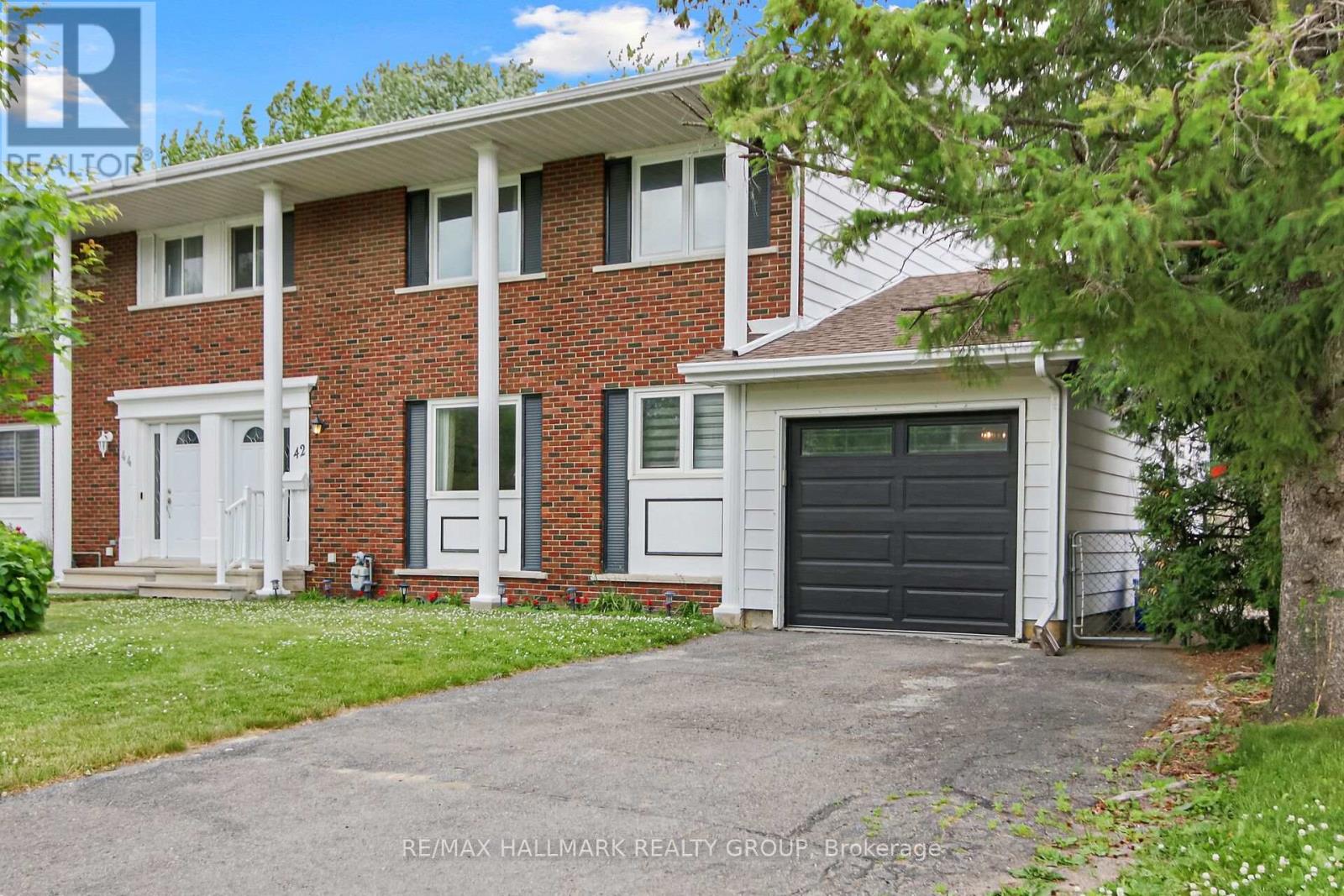 Property at 42 BENTWORTH CRESCENT image 2