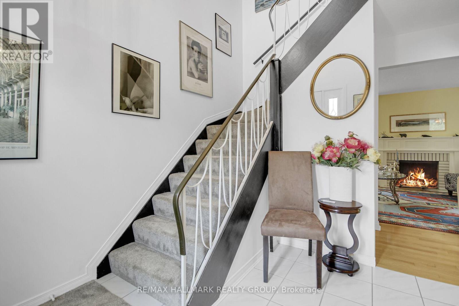 Property at 42 BENTWORTH CRESCENT image 3