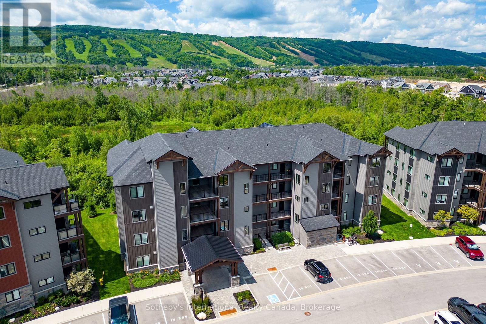 Property at 404 - 18 BECKWITH LANE image 3