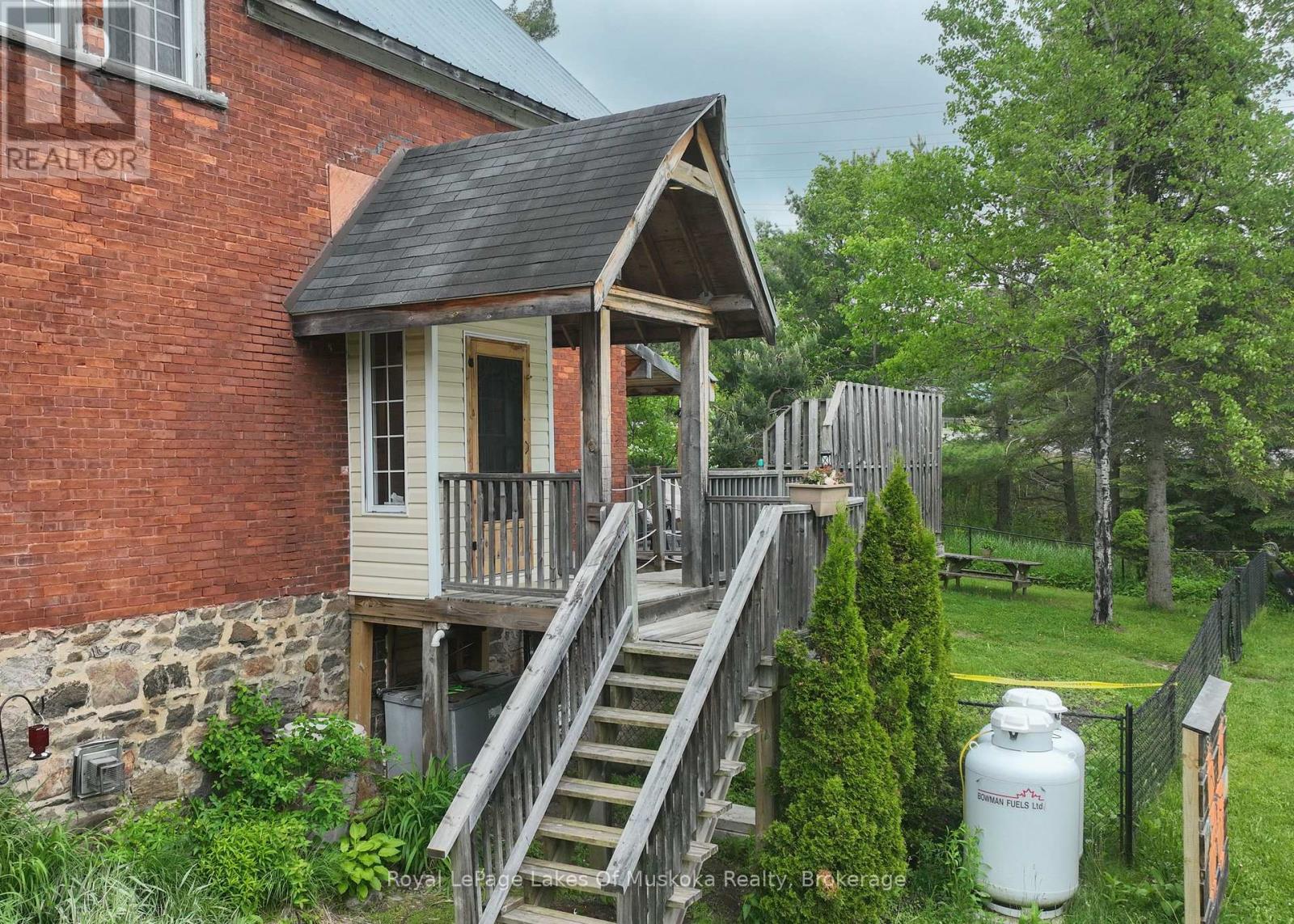 25 Township Hall Road, Huntsville, Ontario  P0B 1M0 - Photo 15 - X12220096
