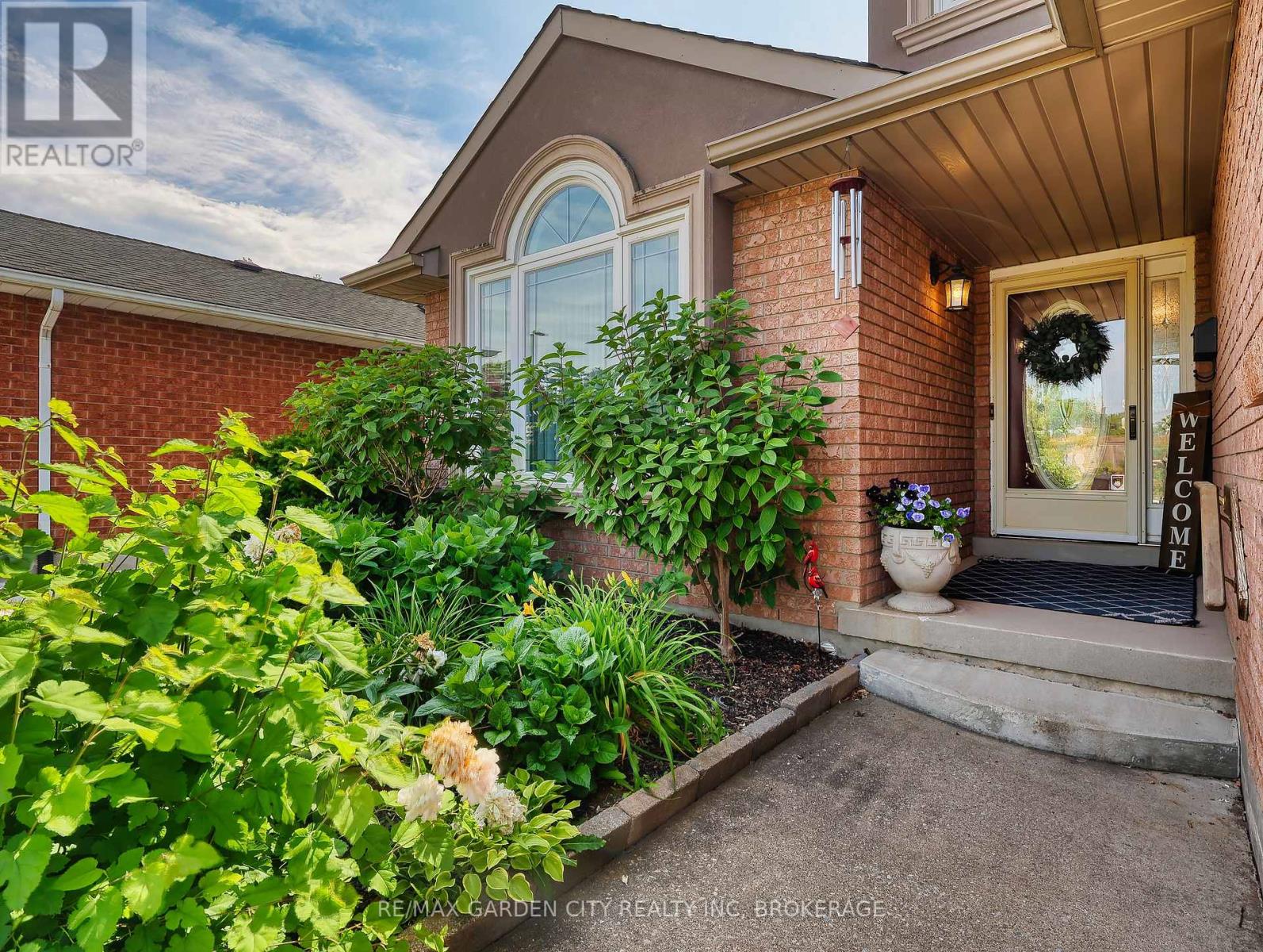 Property at 192 NORTHWOOD DRIVE image 1