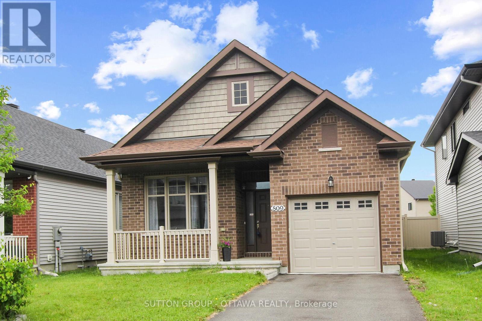 Property at 809 CARNELIAN CRESCENT image 1