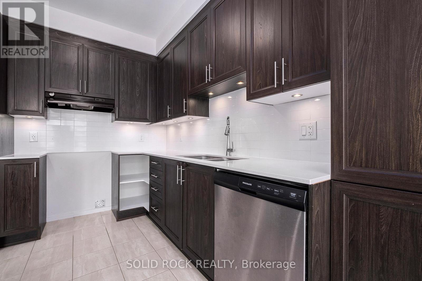 2010 Postilion Street, Ottawa, Ontario  K0A 2Z0 - Photo 6 - X12233533