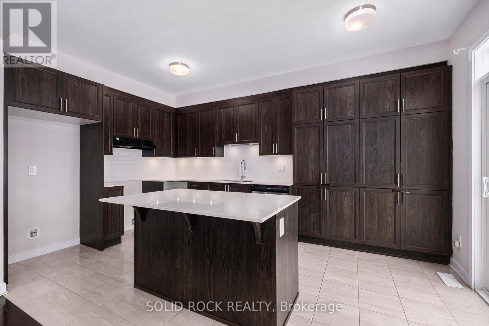 2010 Postilion Street, Ottawa, Ontario  K0A 2Z0 - Photo 5 - X12233533