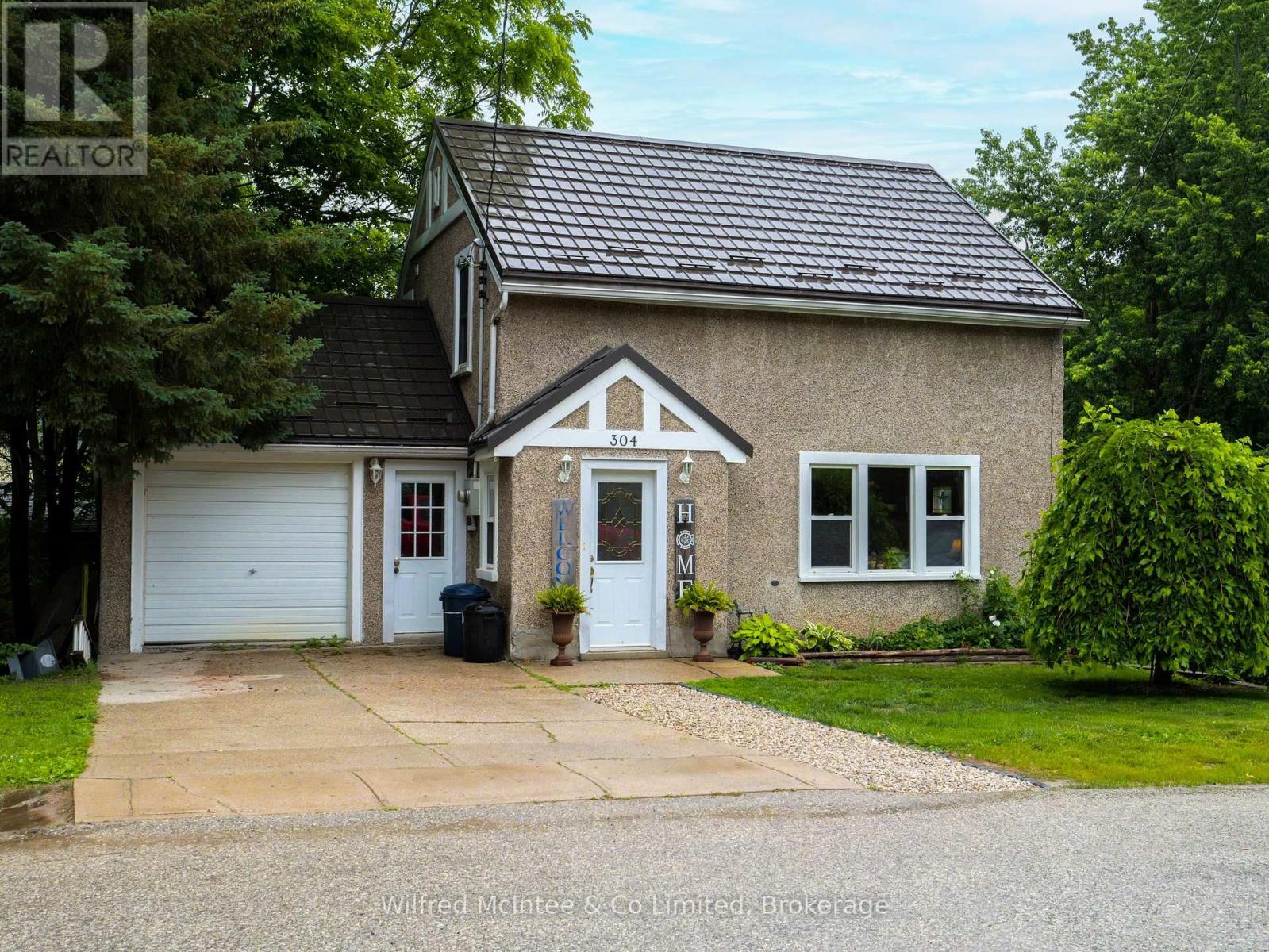 304 Napier Street, Brockton, Ontario  N0G 2V0 - Photo 2 - X12236357