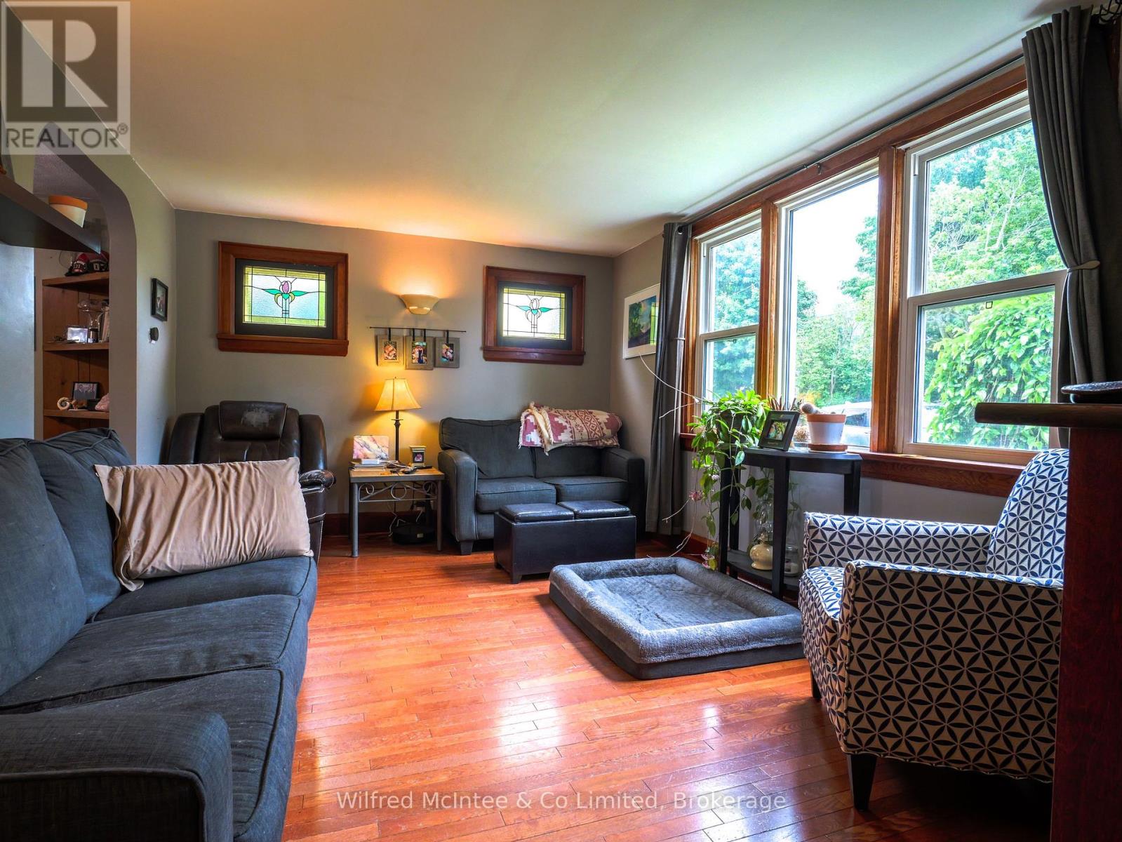 304 Napier Street, Brockton, Ontario  N0G 2V0 - Photo 9 - X12236357