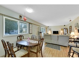 15835 RUSSELL AVENUE, White Rock, British Columbia