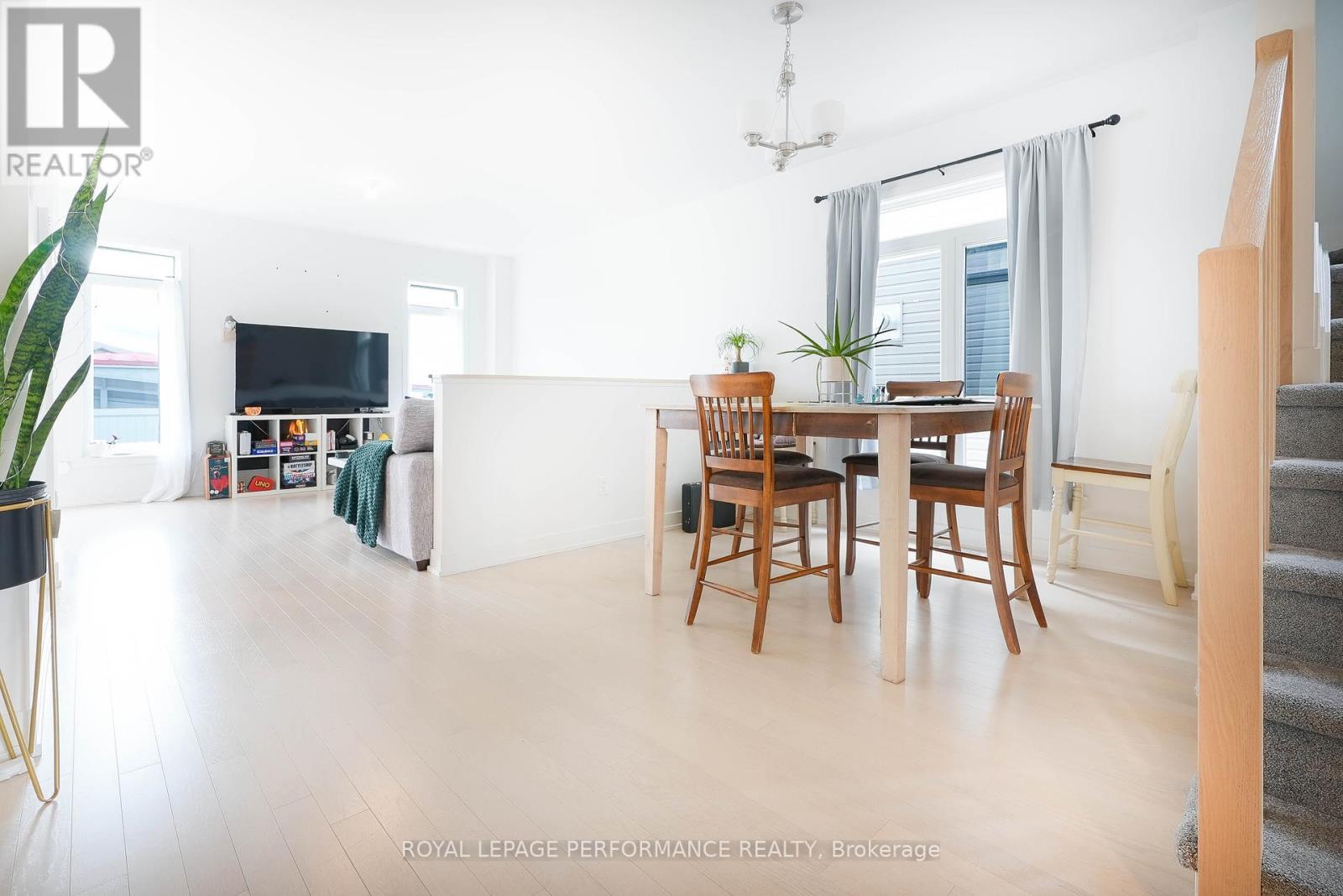 931 Embankment Street, Ottawa, Ontario  K2S 2P6 - Photo 10 - X12236338