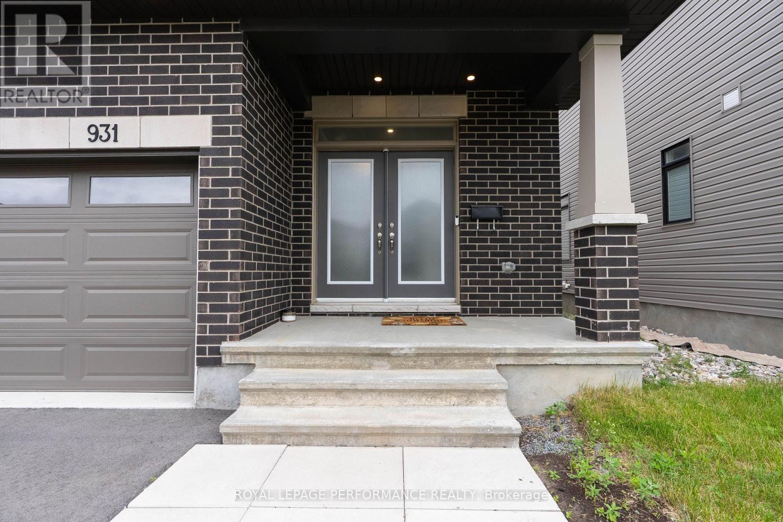 Property at 931 EMBANKMENT STREET image 4
