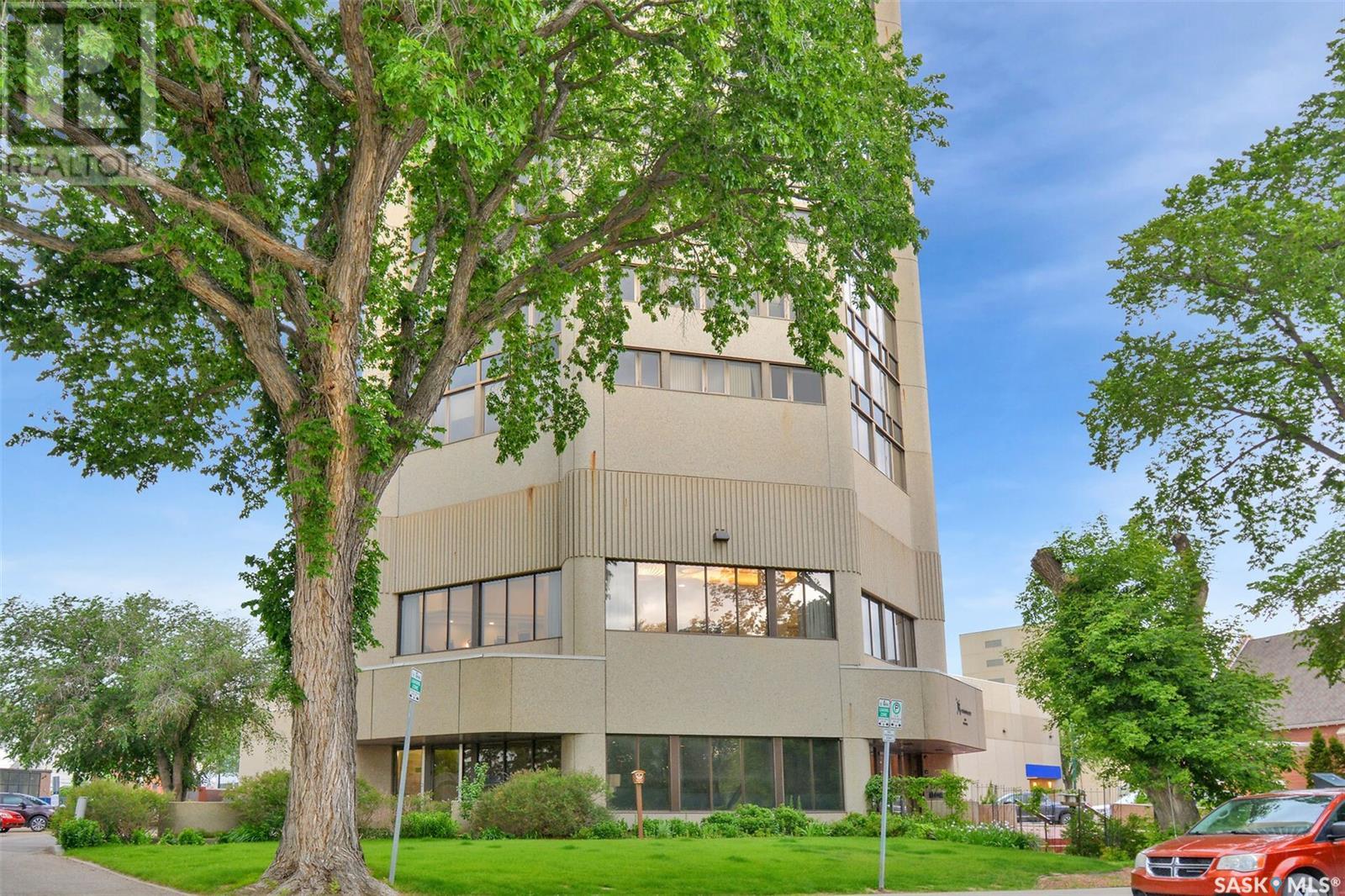 Property at 2170 424 Spadina CRESCENT E image 4