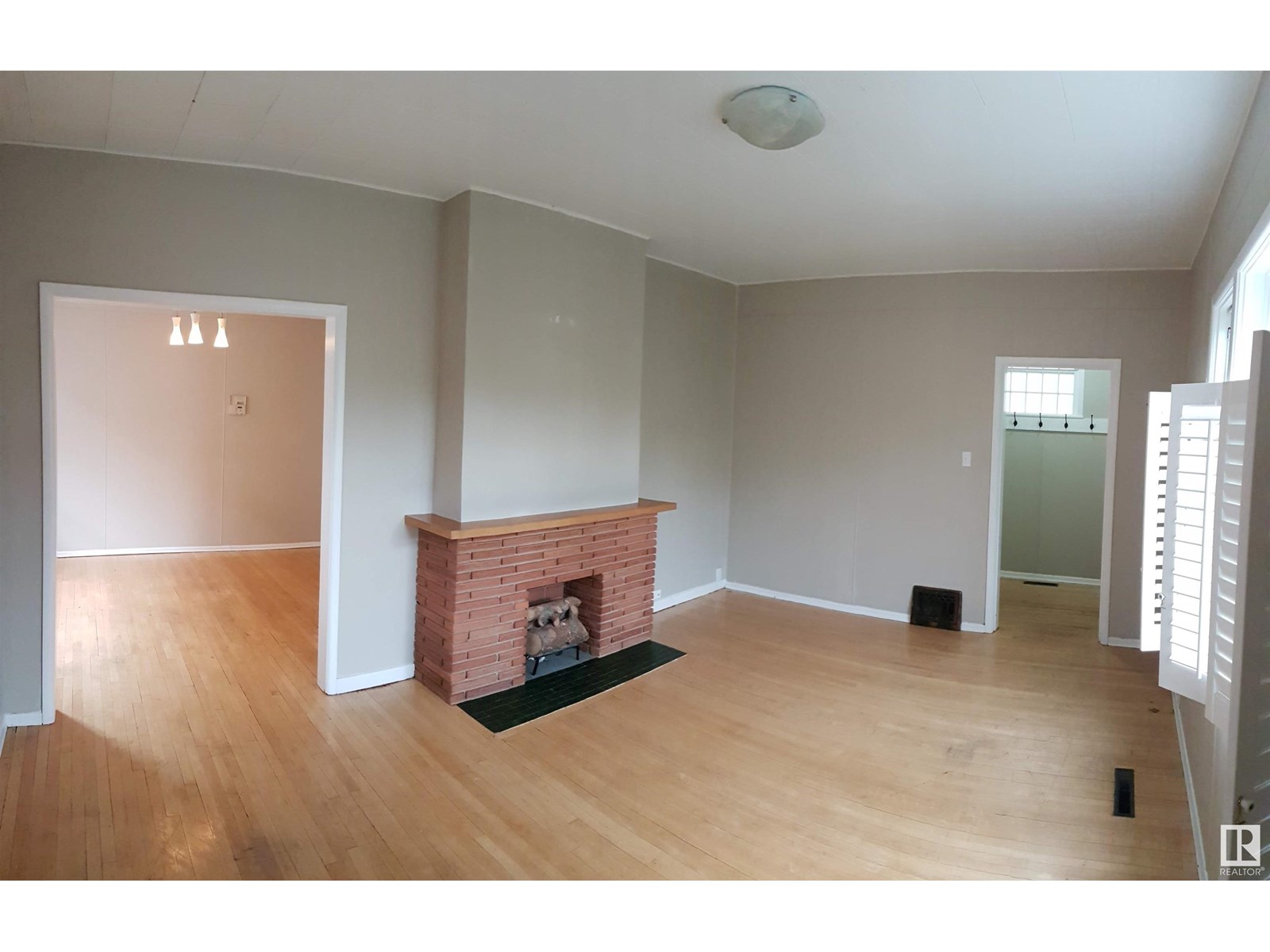 Property at 12605 107 AV NW image 4