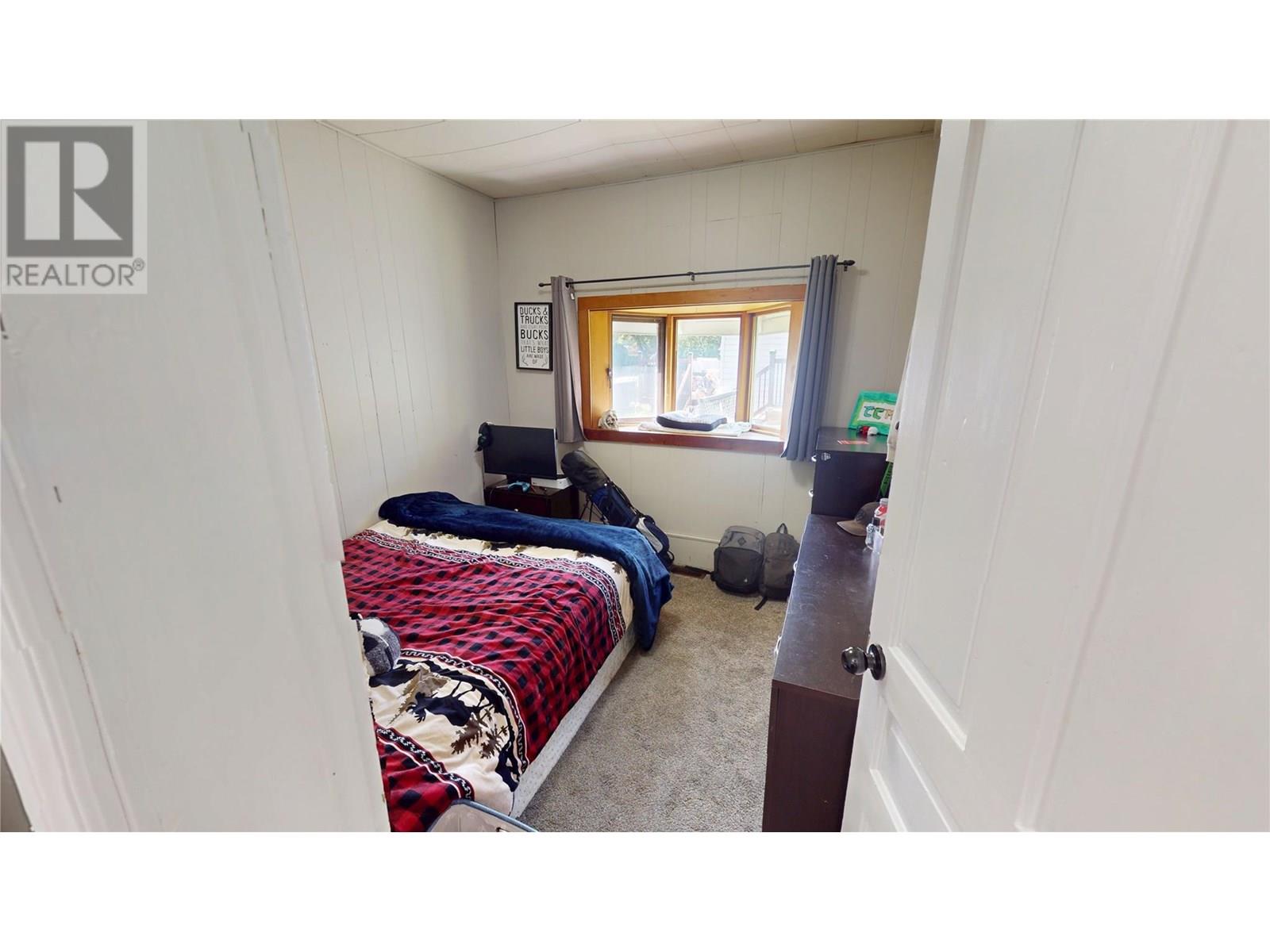 213 4th Avenue S, Cranbrook, British Columbia  V1C 2E4 - Photo 11 - 10353073