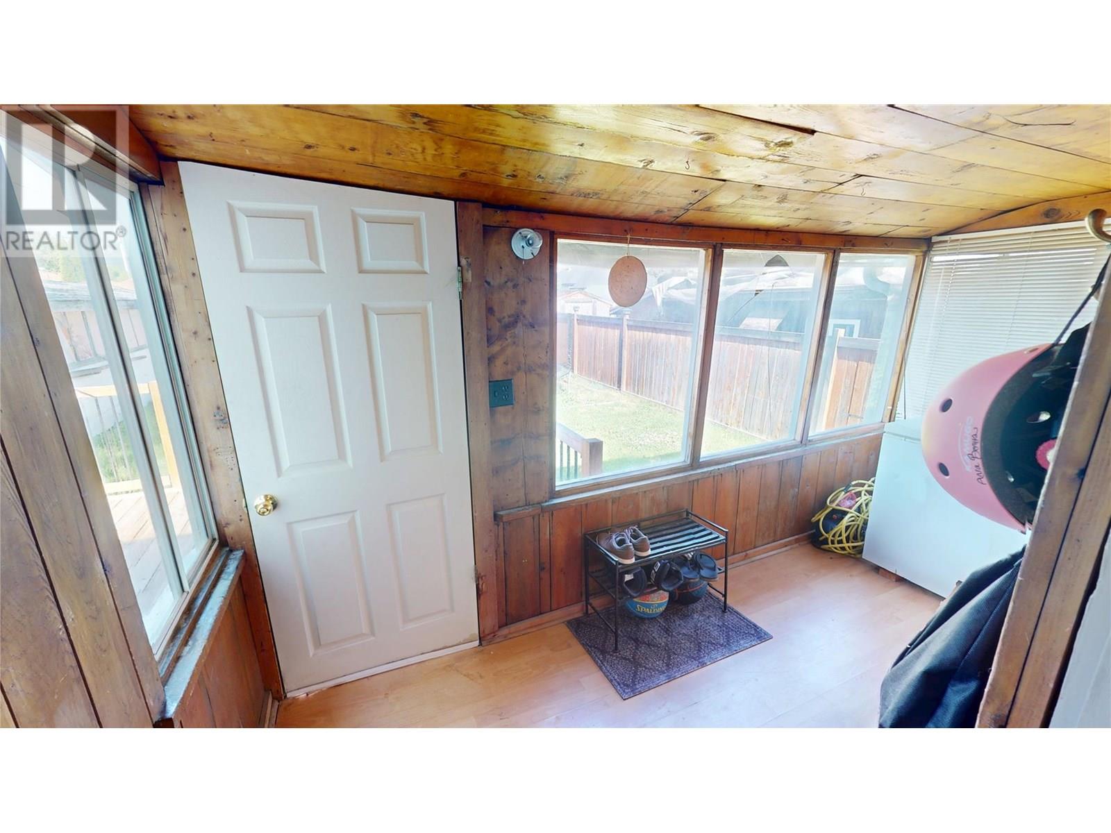 213 4th Avenue S, Cranbrook, British Columbia  V1C 2E4 - Photo 15 - 10353073