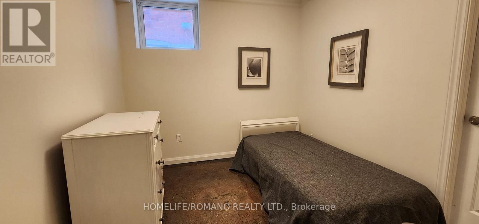 Lower - 4101 Bathurst Street, Toronto, Ontario  M3H 3P1 - Photo 7 - C12235869