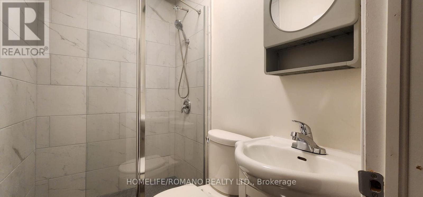 Lower - 4101 Bathurst Street, Toronto, Ontario  M3H 3P1 - Photo 8 - C12235869