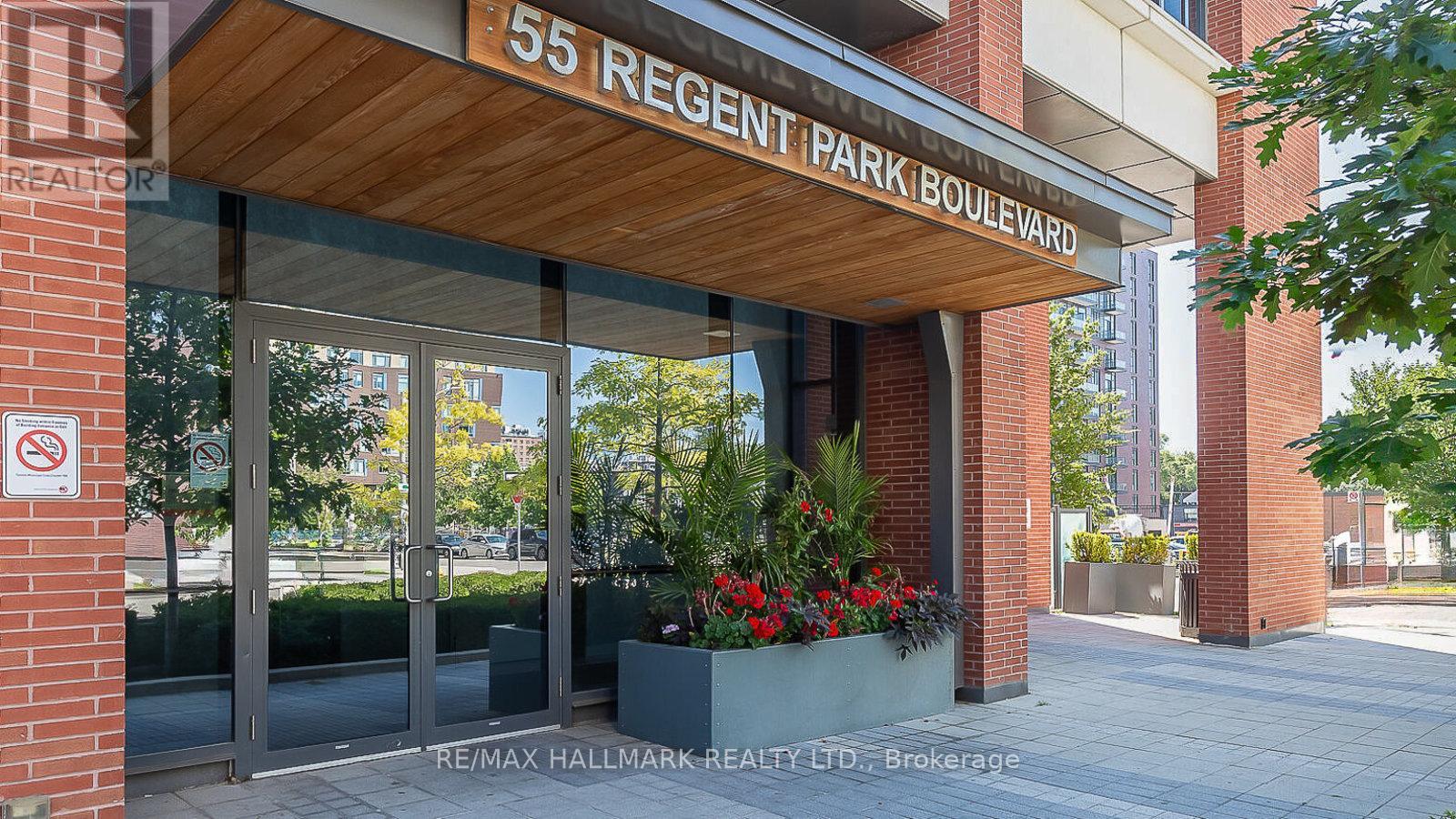 911 - 55 Regent Park Boulevard, Toronto (Regent Park), Ontario  M5A 0C2 - Photo 2 - C12235875