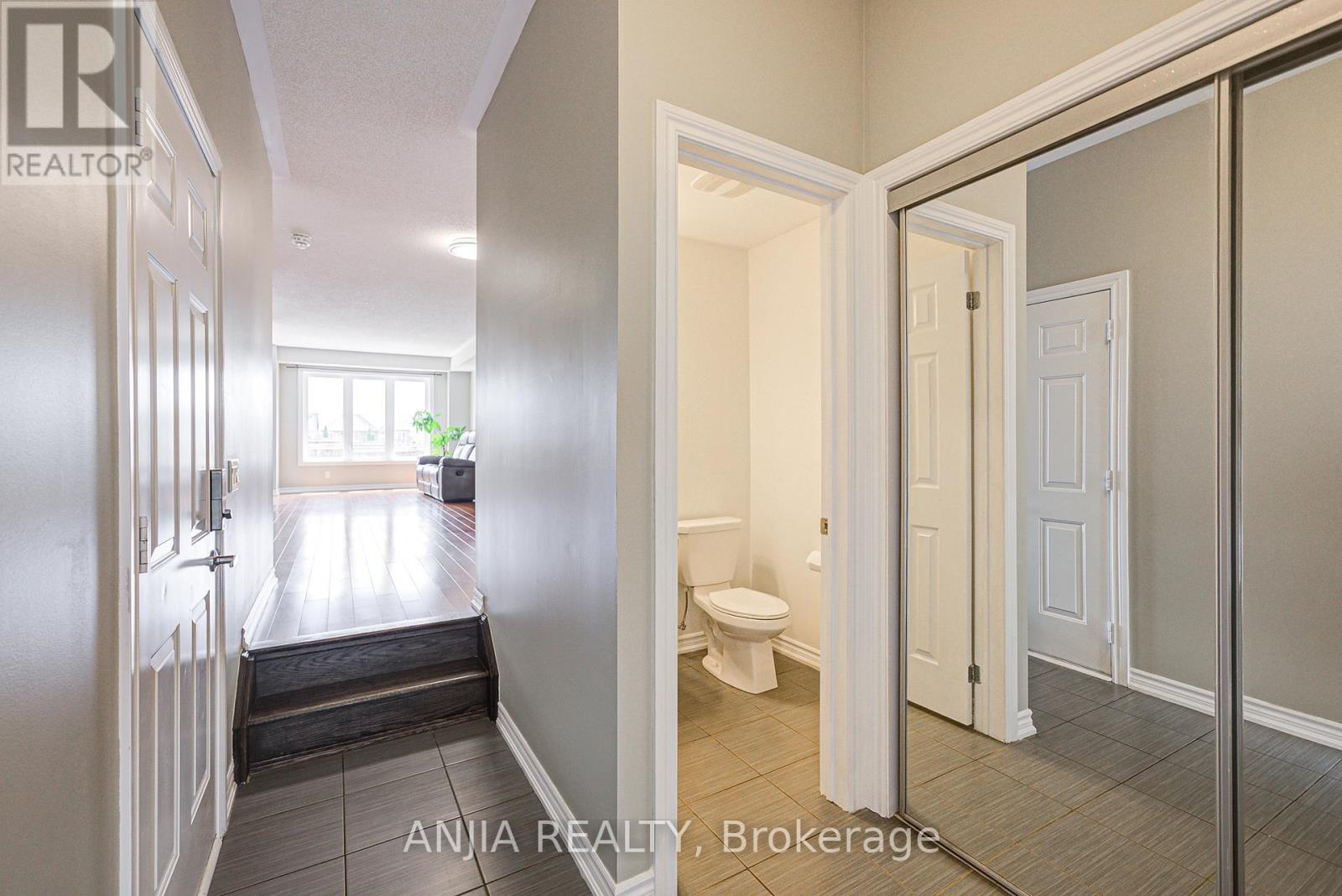 Property at 101 NEARCO GATE image 4
