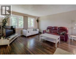 252 Rundleview Drive NE Rundle