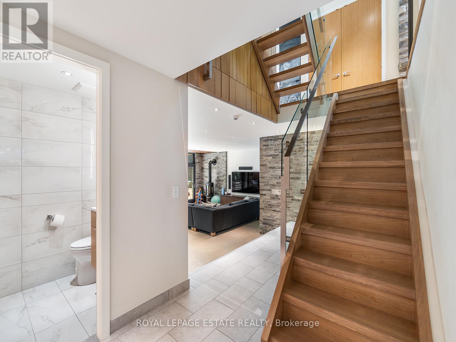 11 Pine Crescent, Toronto, Ontario  M4E 1L1 - Photo 40 - E12236008