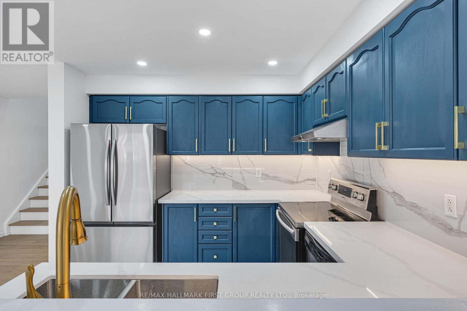 Property at 5 GOULDEN CRESCENT image 4