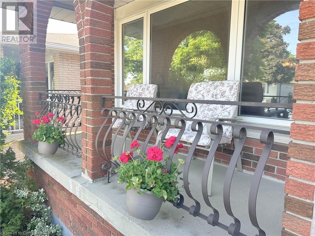 233 Lawnhurst Court, Hamilton, Ontario  L8V 4R4 - Photo 3 - 40743590