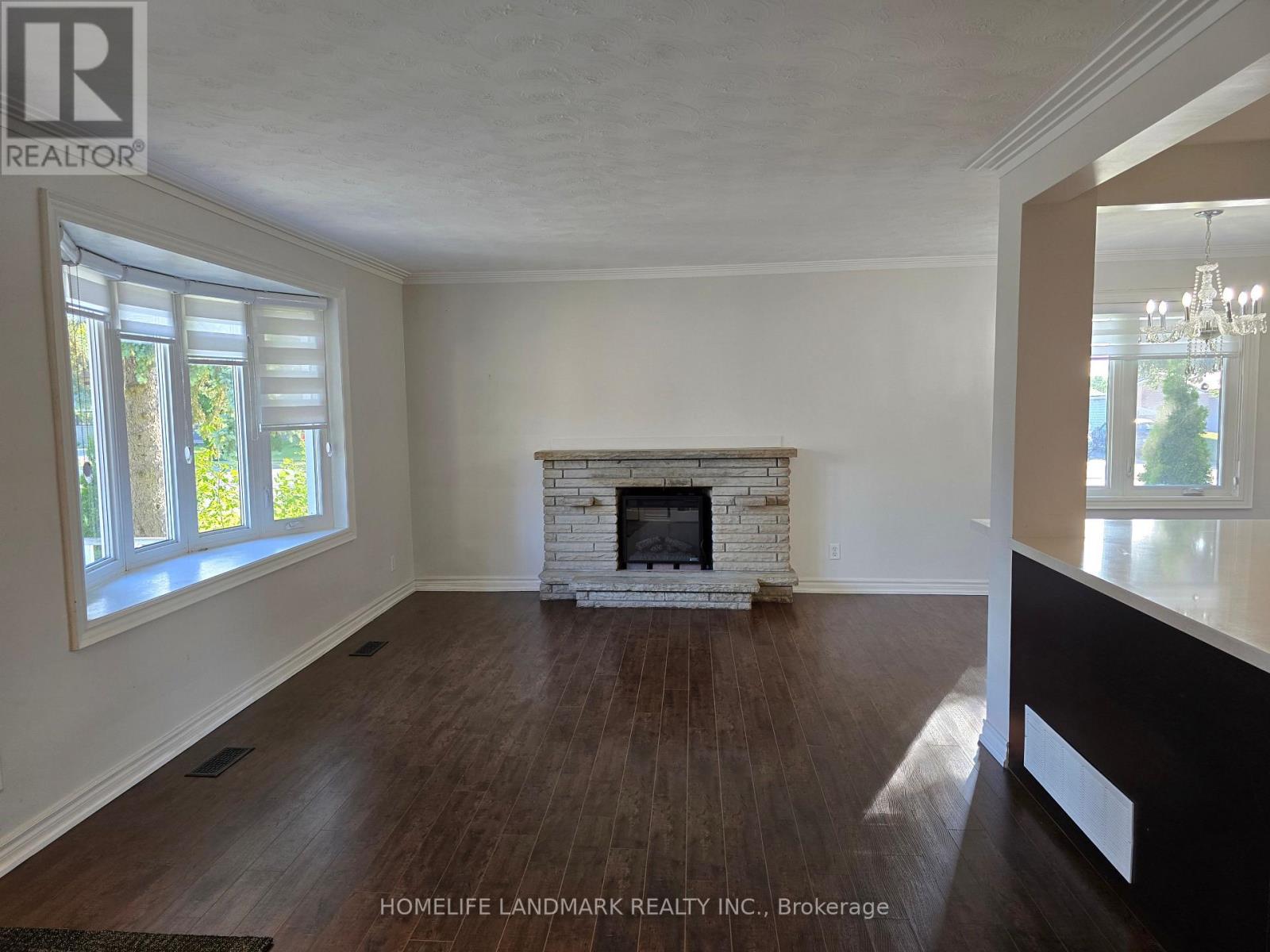 283 Paliser Crescent S, Richmond Hill, Ontario  L4C 1R9 - Photo 4 - N12236453