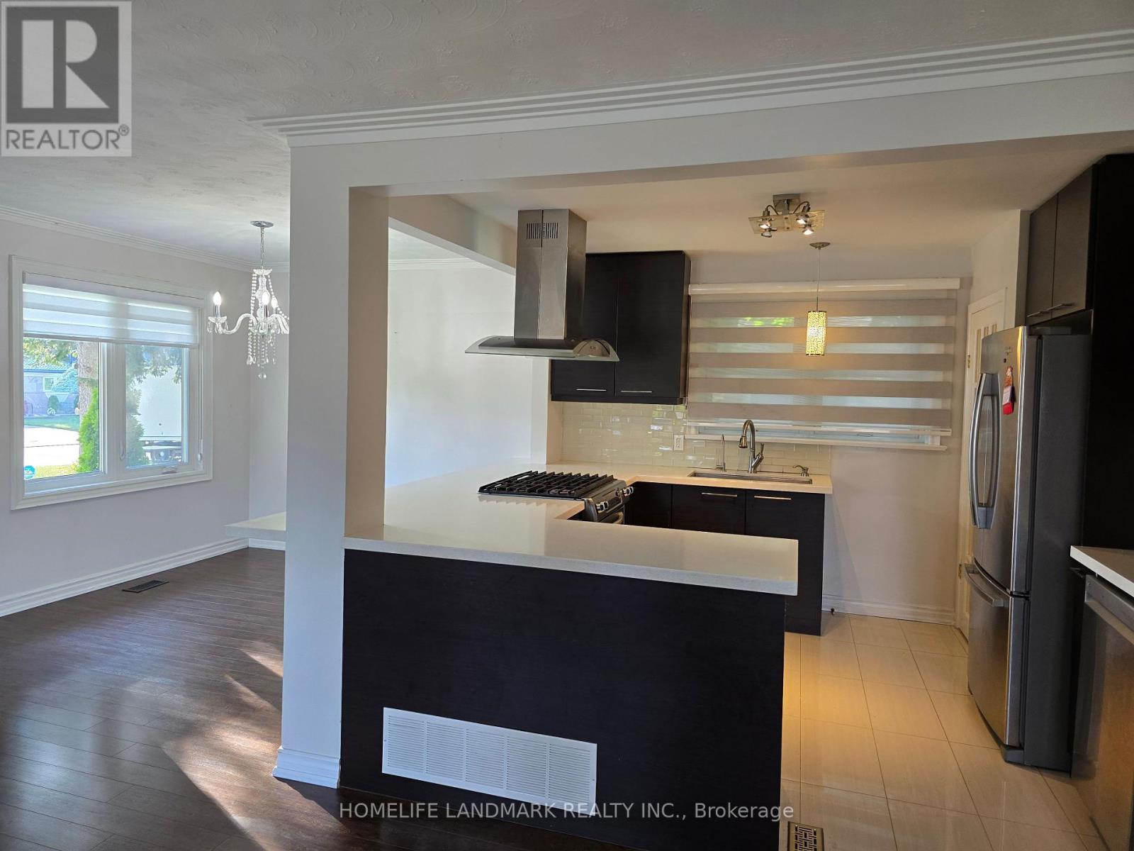 283 Paliser Crescent S, Richmond Hill, Ontario  L4C 1R9 - Photo 5 - N12236453