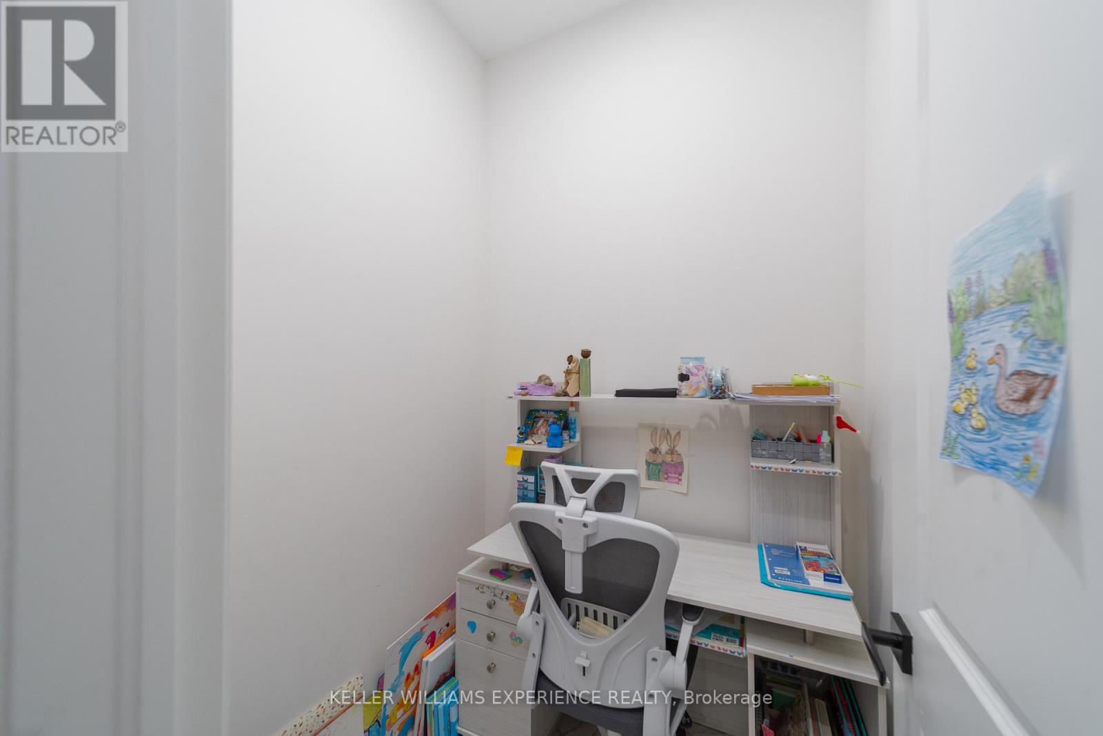 7 Bannister Road, Barrie, Ontario  L9J 0L4 - Photo 12 - S12235732