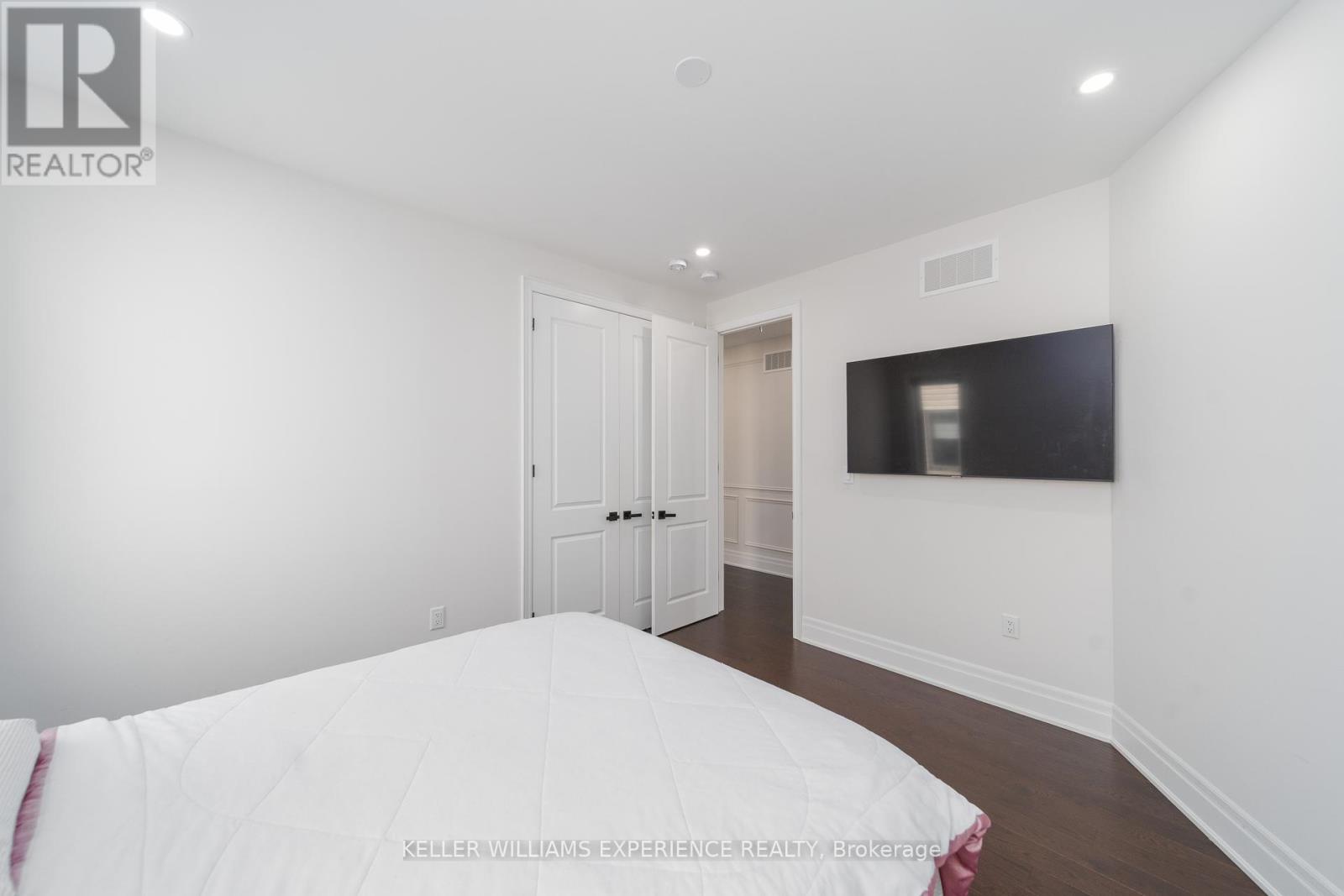 7 Bannister Road, Barrie, Ontario  L9J 0L4 - Photo 18 - S12235732