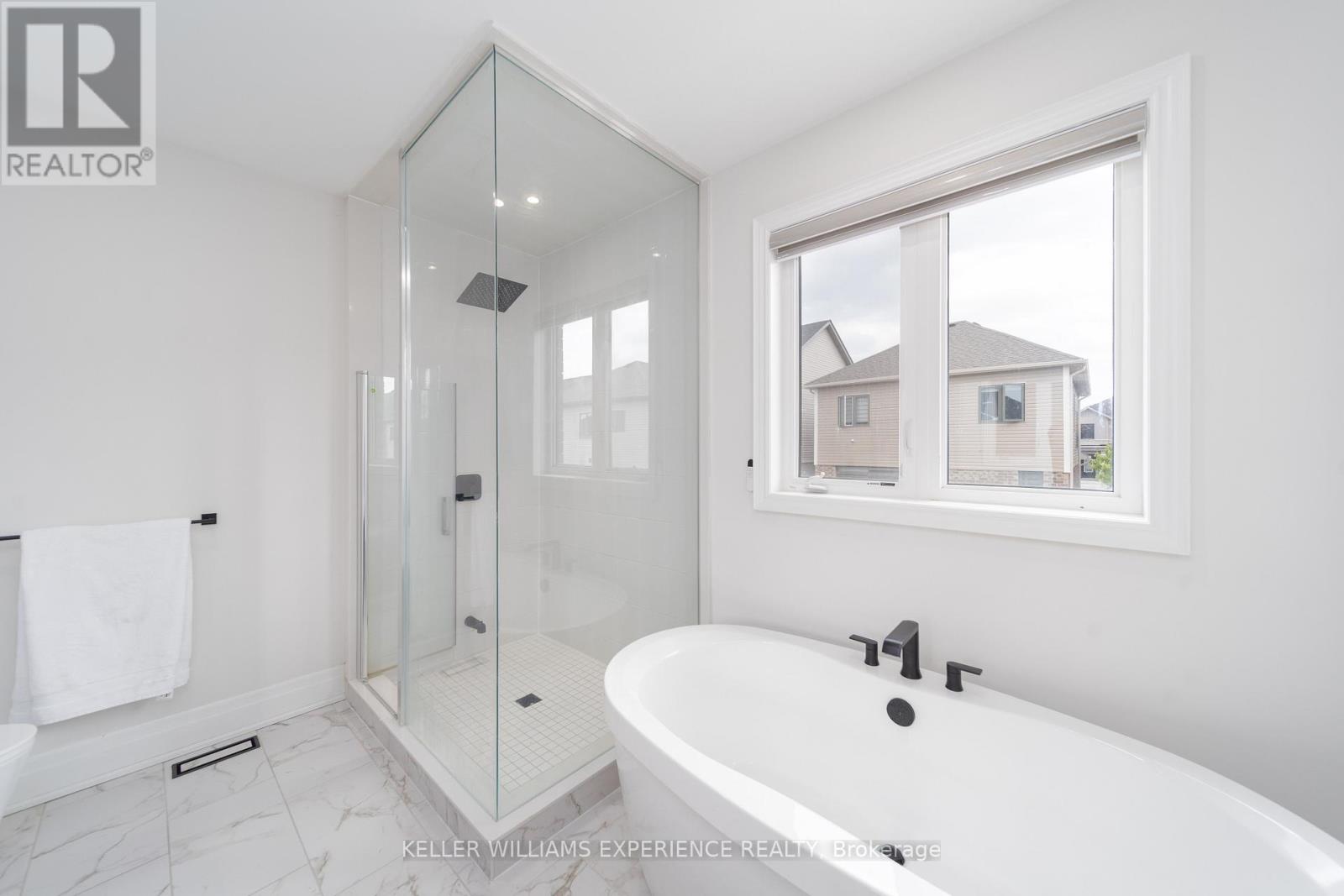 7 Bannister Road, Barrie, Ontario  L9J 0L4 - Photo 27 - S12235732