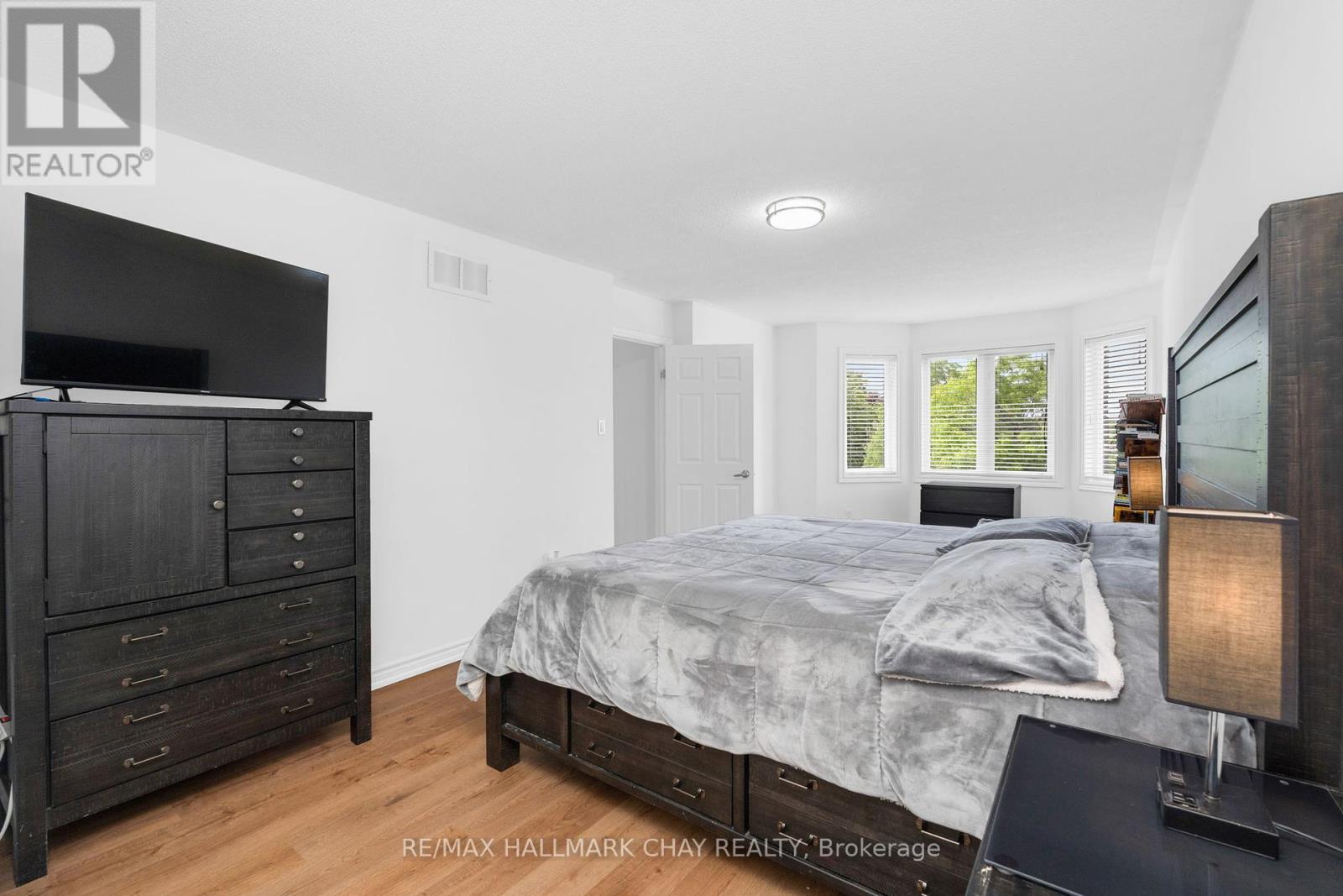 57 Violet Street, Barrie, Ontario  L4N 9N3 - Photo 14 - S12235776