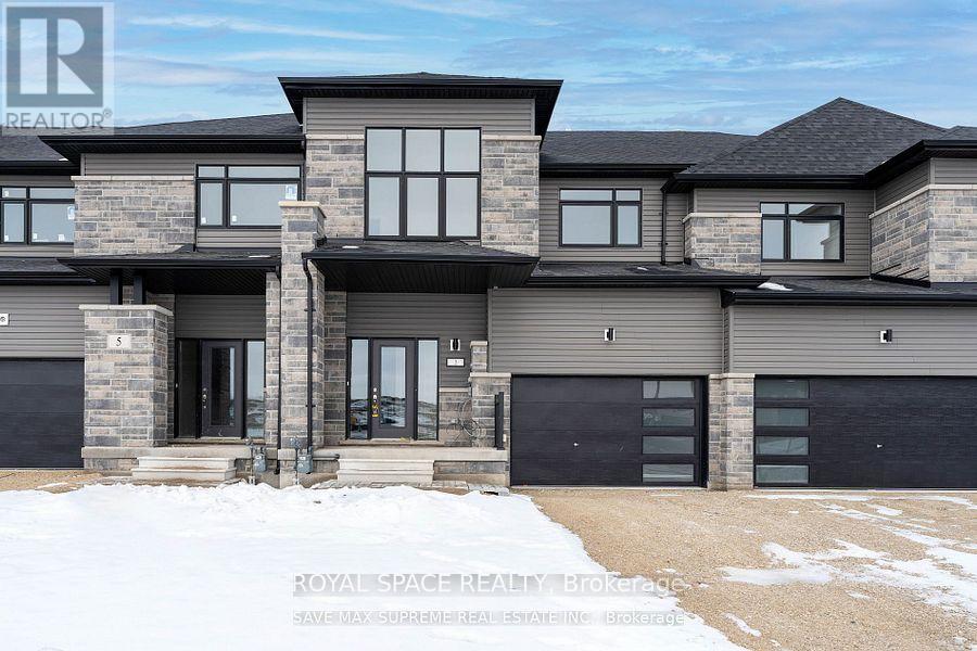Property at 3 FEDERICA CRESCENT image 1