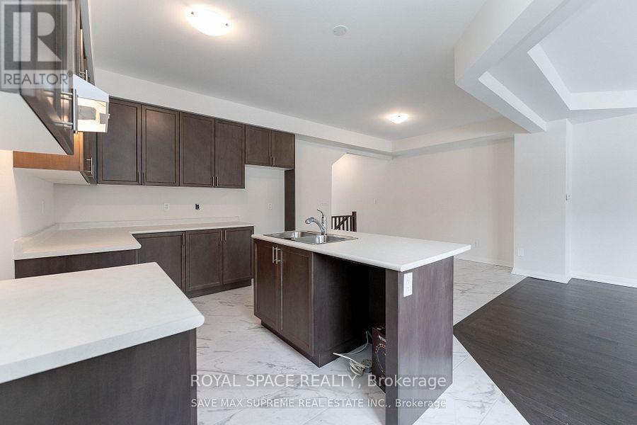 Property at 3 FEDERICA CRESCENT image 3