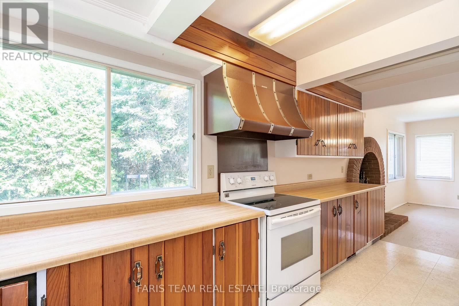 Property at 54 HEARTHSTONE DRIVE image 4