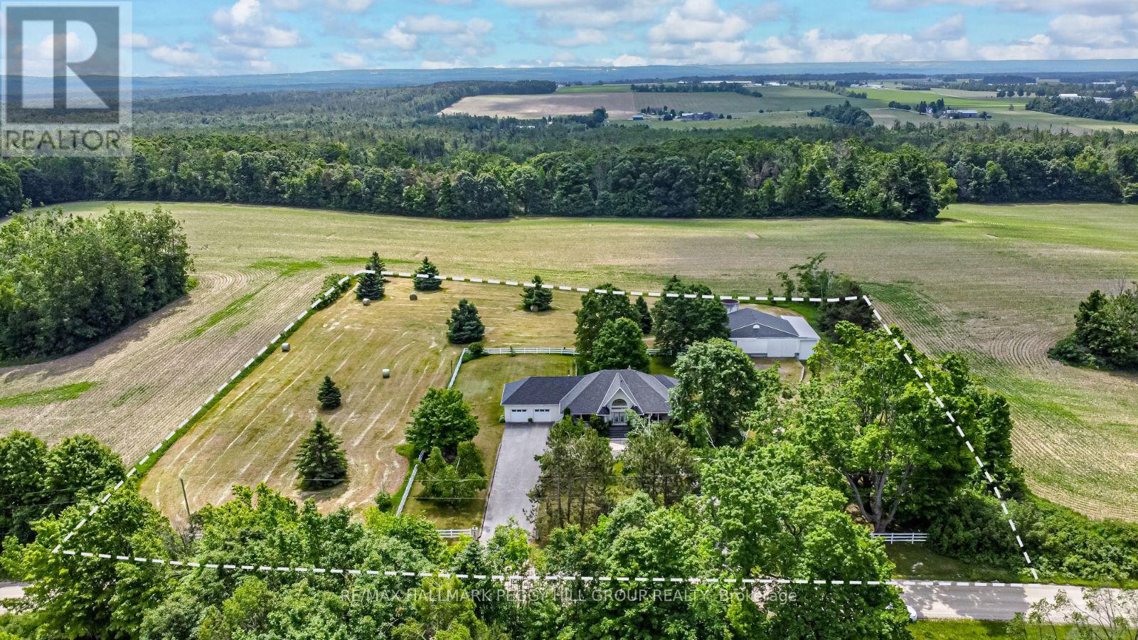 Property at 1331 FLOS ROAD 3 E image 2