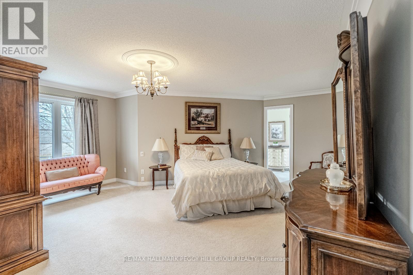 Property at 1331 FLOS ROAD 3 E image 5