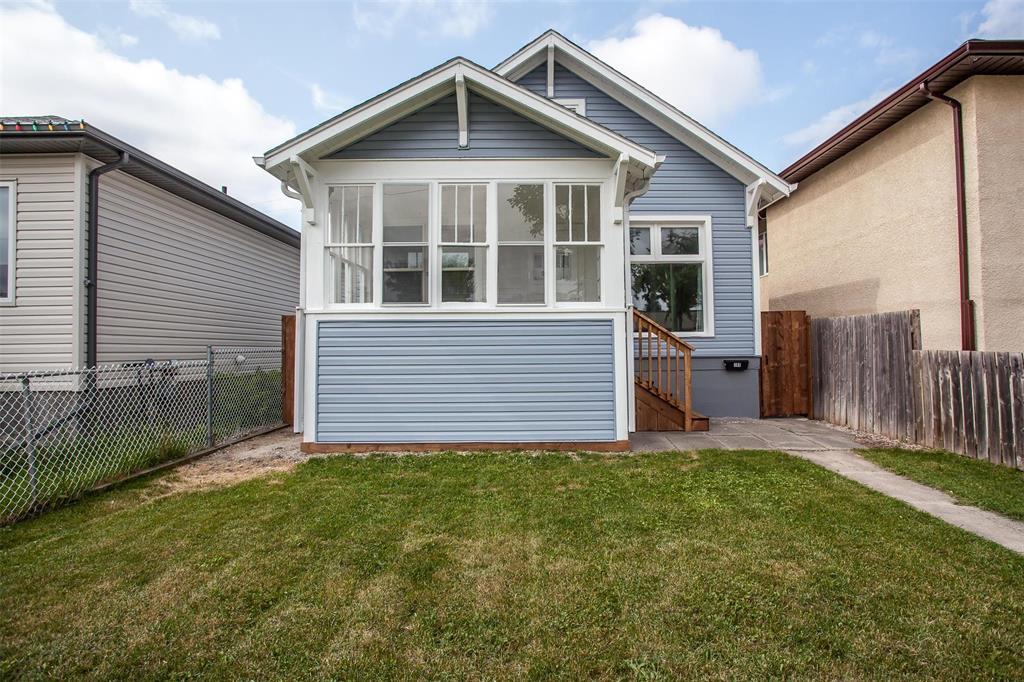 180 Mcintosh Avenue Winnipeg, Manitoba 3A//Winnipeg/Welcome to this beautifully remodelled home tucked into a gem of a pocket in Elmwood, just off Henderson and directly across from an elementary school on a quiet one-way street. This move-in ready home features 2 bedrooms up and 2 full bathrooms, a bright white kitchen with stainless steel appliances, and stylish updates throughout. The sunny 3-season sunroom is perfect for morning coffee or evening wind-downs, while the finished basement offers a spacious rec room and a dedicated office space ideal for working from home or hosting guests. Outside, enjoy a fully fenced yard and a double detached garage with back lane access. This home offers great curb appeal and thoughtful updates in a walkable, family-friendly location near schools, parks, shopping, and transit. Whether you re starting out, slowing down, or simply looking for a solid investment, this property checks all the boxes. Book your private showing today! (id:48254)