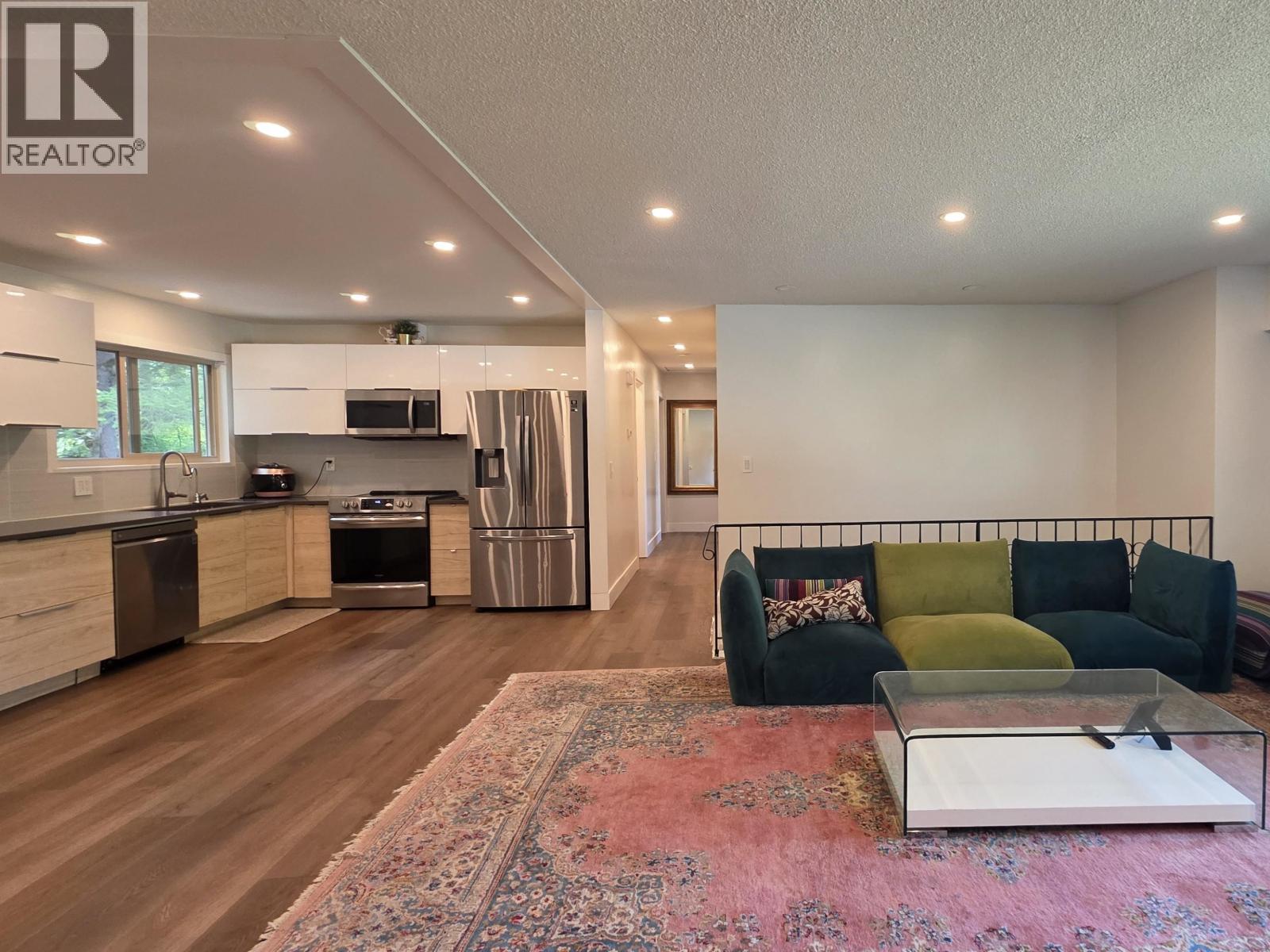 3796 St. Thomas Street, Port Coquitlam, British Columbia  V3B 2Z5 - Photo 5 - R3017105